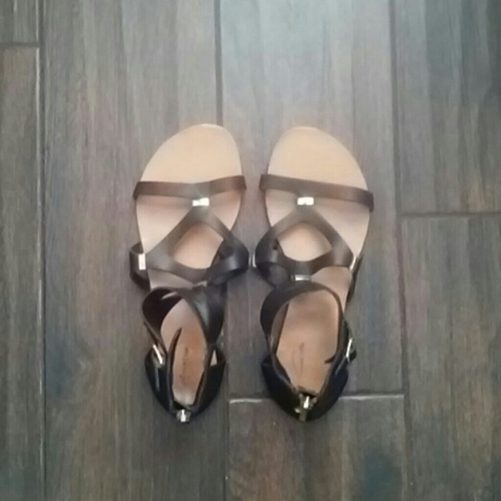 Mossimo Supply Co black and gold sandals
